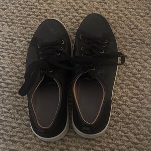Women’s vionic size 9W Winny shoes